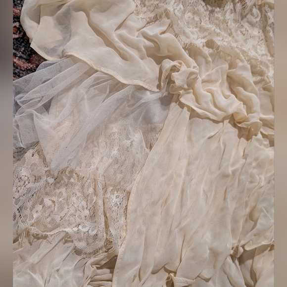 NWT Anthropologie ivory gorgeous vintage style wedding dress - Picture 8 of 9